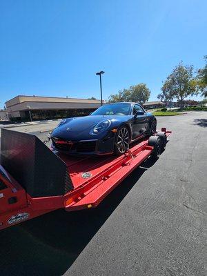 Porsche 911 tow service from rancho cordova to dealership in Sacramento on auburn blvd