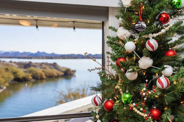 Christmas at 
 Inspiration Point Lakehouse Unit #B43