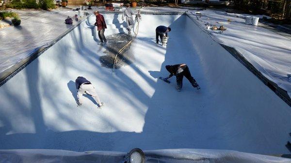 Pool plaster with quartz aggregate is stronger and lasts longer than traditional mixtures. Quality application is critical for all mixtures.