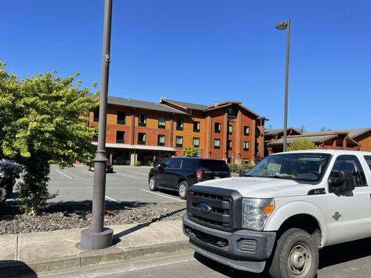 Outside of the Holiday Inn Express - Plenty of Free Parking