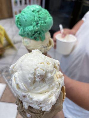 Mac nut & Kona coffee ice cream / mint chocolate chip & cookie dough ice cream