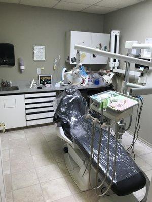 Here is one of our Hygiene rooms! This room is always ready for a patient to get his or her cleaning!