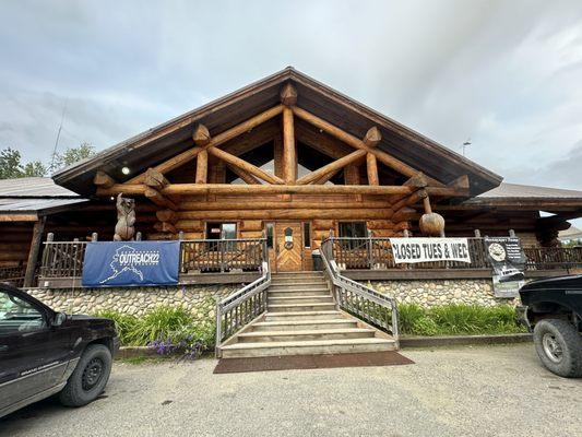 Sheep Creek Lodge