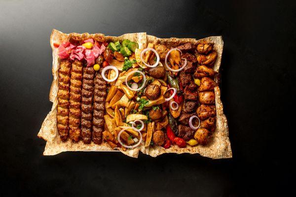 Grilled meat package for 4 people(chicken shish,beef shish,2 chicken Lula,2 beef Lula,grilled vegetables,potato,pickles)