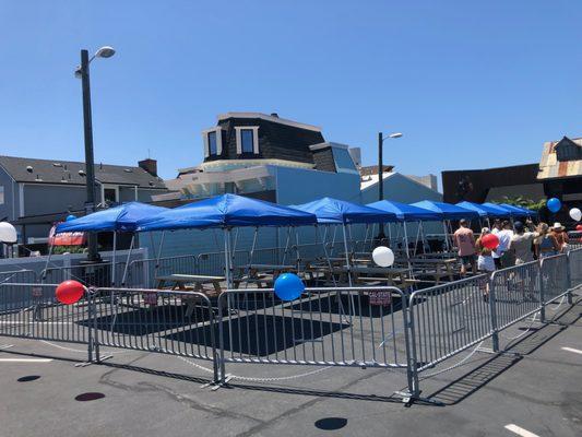 Barricades helping to make dining outside safe