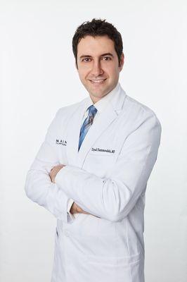 Dr. Hammoudeh is a Mayo Clinic-trained and aesthetic fellowship-trained, double board-certified plastic surgeon.