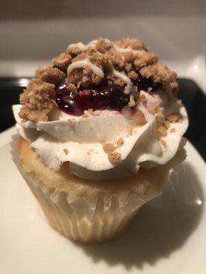 Almond Berry Crumb Cupcake