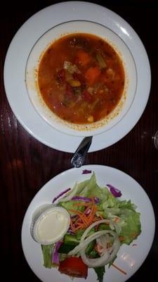 Small salad and minestrone soup. 4 star soup.