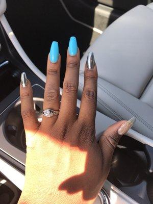 Gel matte and chrome nails. Love it