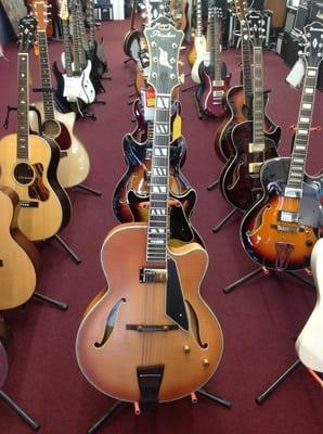 Peerless guitar at Thin Man Music