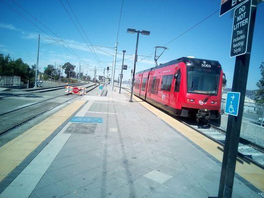 From the ElCajon Station there is only on track that services the city of Santee  ElCajon the main transit station.