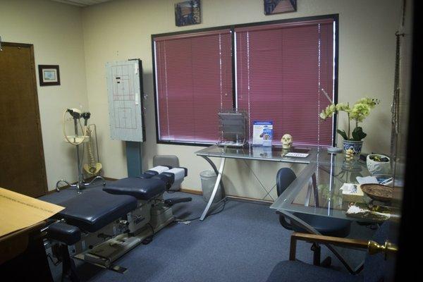 Examination and X-ray room with traction treatment table and educational tool!