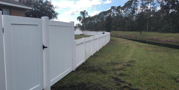 6' Walk gate with White Picket Vinyl/Pvc