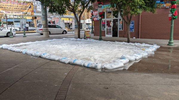 Not sure what's going on with the melting crushed ice? Gonna make a snow man?