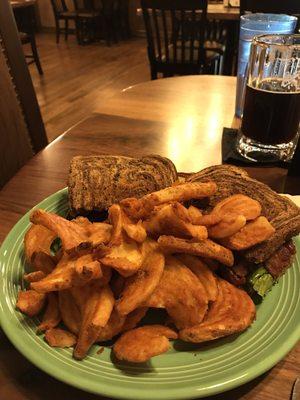 BLT with horseshoe fries