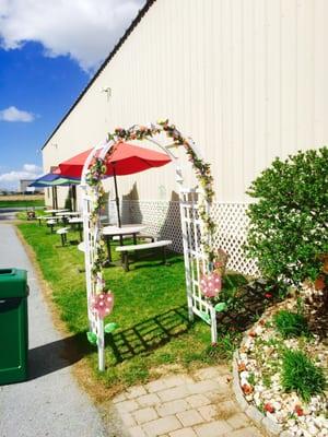 The beautiful outside seating area to enjoy your soft serve ice cream!