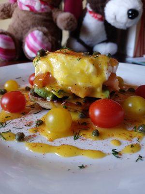 Smoked Salmon Egg Benedict