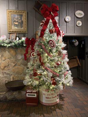 Cracker Barrel is decked out for the holidays!