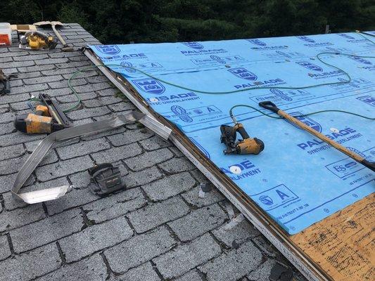 Roofing Services: Removal and repair of poor old roof on Apartment building.