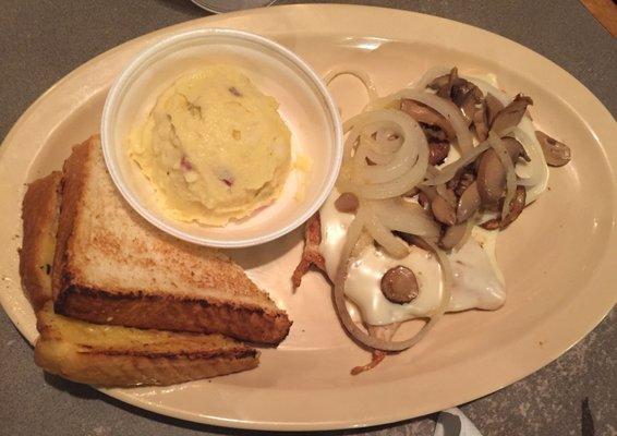 Smothered Chicken Breasts with Onion and Mushrooms