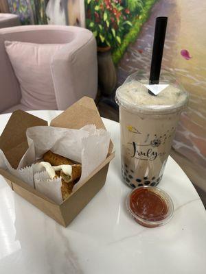 Some delicious mozzarella sticks and milk tea with boba will do the job every time.