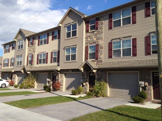 High Pointe Townhomes (Spring Grove)