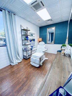 Full Circle Medspa Aesthetic room.