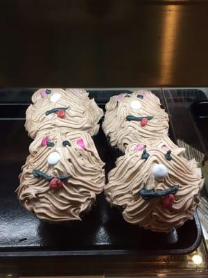 Cupcakes that look like puppies!