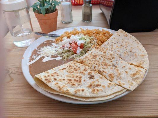 Spicy chicken quesadilla + rice & beans