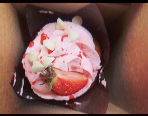 White chocolate strawberry cupcake