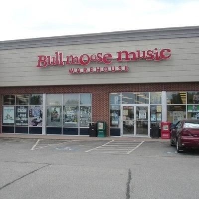 Old Bull Moose storefront (circa 2008)