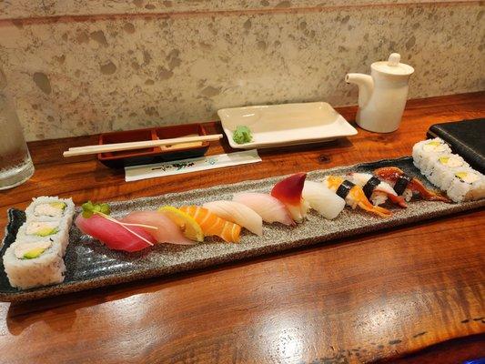 Might look pretty but those nigiri slices are unacceptably thin. $29 for Sushi Deluxe. Not worth it.