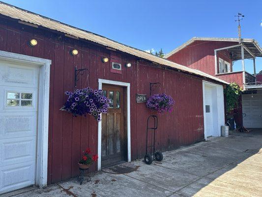 Hansen vineyard entrance