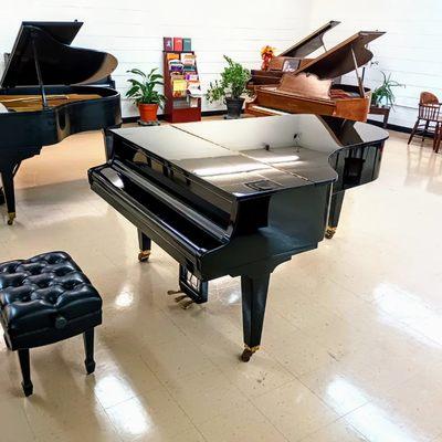 AMO Pianos