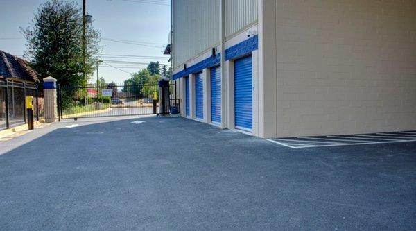 Self-Storage units featuring drive-up access in Shoreline, Wa