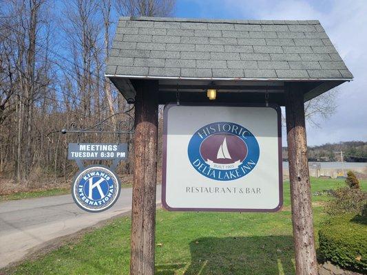 Delta Lake Inn signage