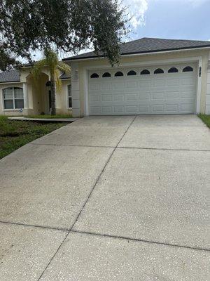 A pleasant sight to see. The house on the hill in Mineola, Florida.