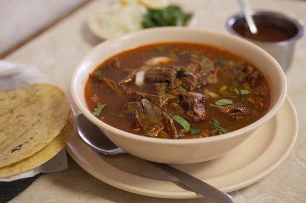 Birria! Con tortillas echas a mano