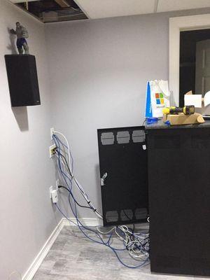 Hiding all cables  for cleaner look