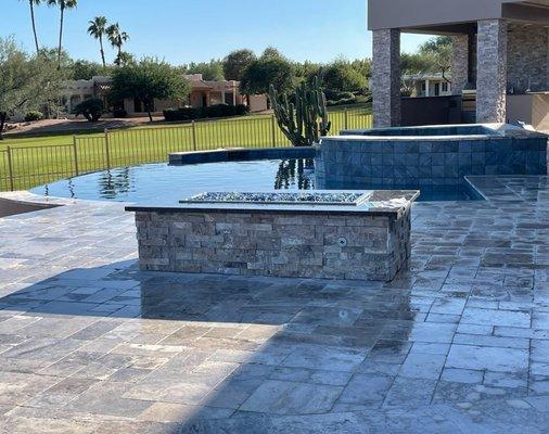 Beautiful Negative Edge Pool, Spa and Firepit