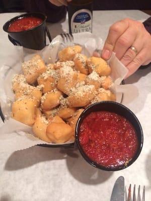 Beer nuggets are deep fried bits of pizza dough. Say "yes, please!"  Dee-luscious.