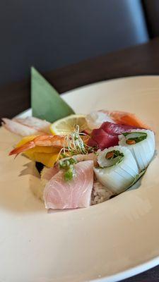 Chirashi | @sushitraveler