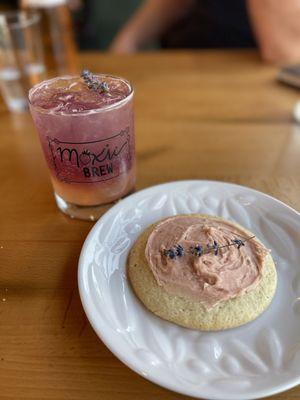 Strawberry lavender cookie and Violet Vodka cocktail