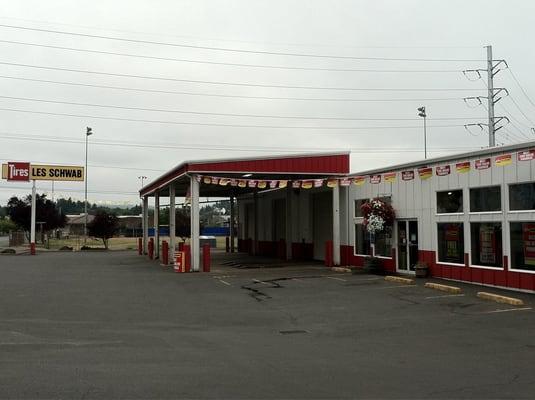 Les Schwab Tire Center