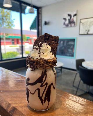 Fridays we have baked goods and our Mason Jar treats do NOT disappoint!  Try the double chocolate peanut butter brownie shake!!