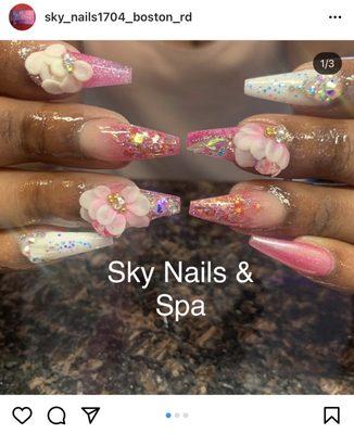 Spring/summer flower acrylic nail art design. Check out Sky's nail art skills. We guarantee great satisfaction. :)