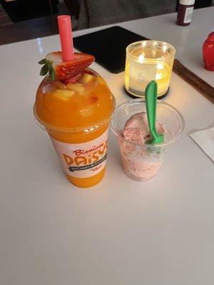 Mango Fresa Strawberry Smoothie