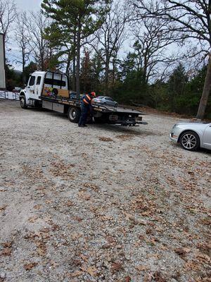 Henry's Towing Service