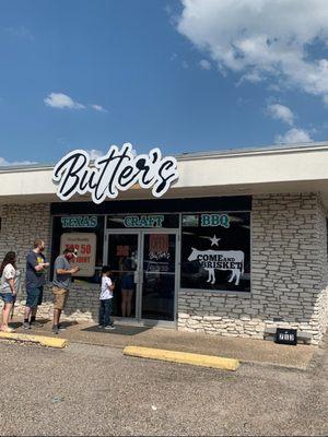 Outside Butter's BBQ