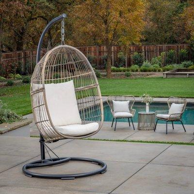 Elegant egg chairs for your backyard oasis.